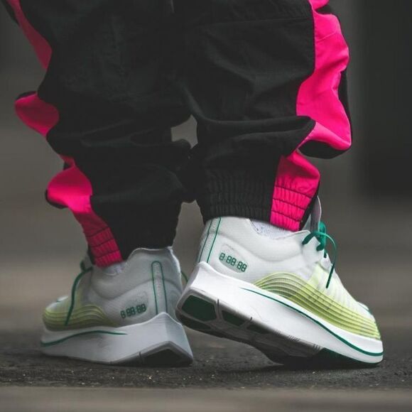 NIKE ZOOM Fly SP NIKELAB" HONG KONG" 2018 SIZE 7 US 40 EUR 8.5 Wmns AJ9282-101 - Picture 11 of 15